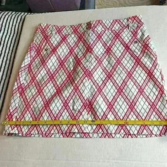GG blue golf skirt with under shorts. Red plaid Size 10 NWT skirt - Picture 12 of 13